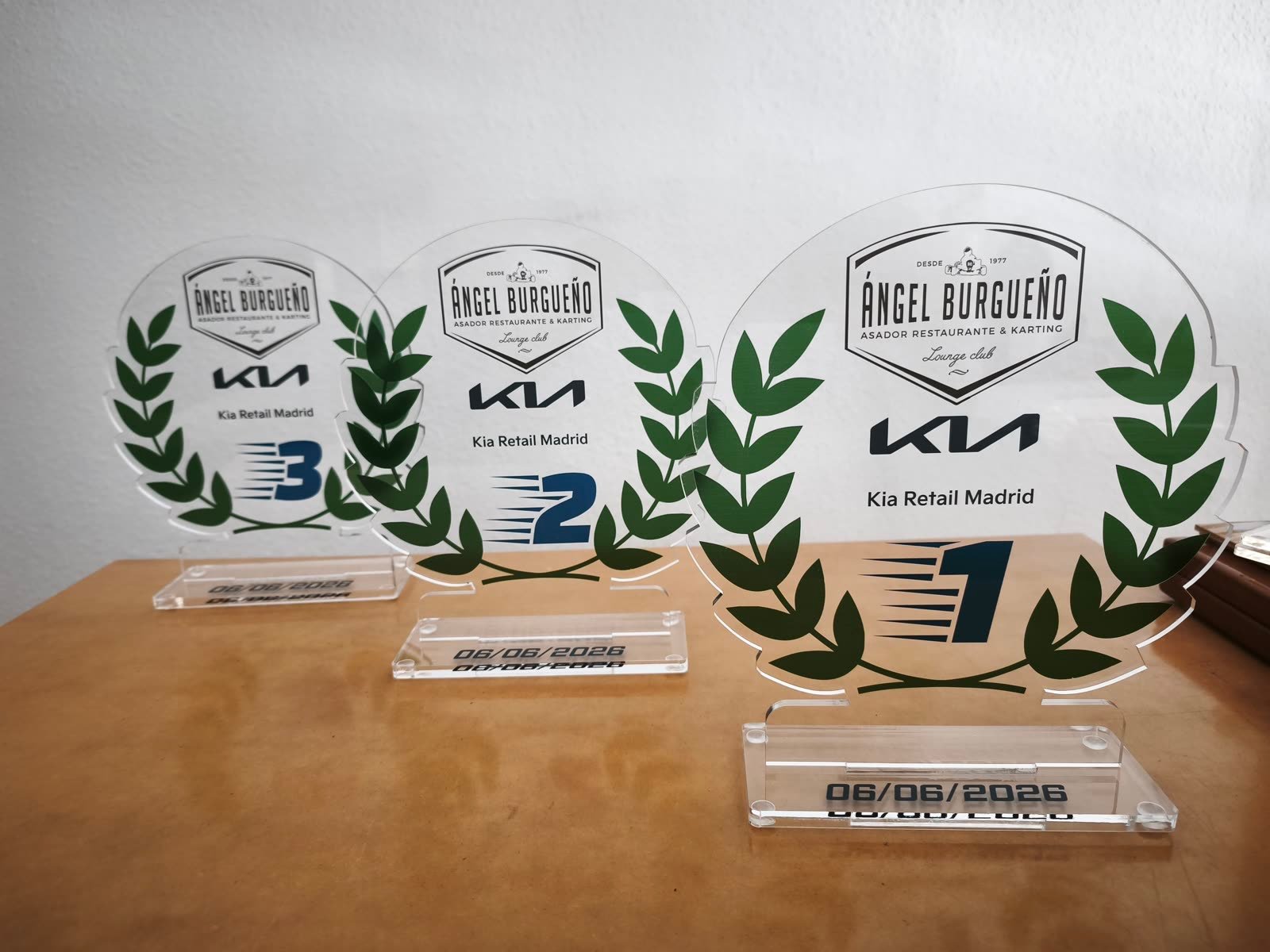 Trofeos personalizados para una carrera de empresa en el Karting Ángel Burgueño